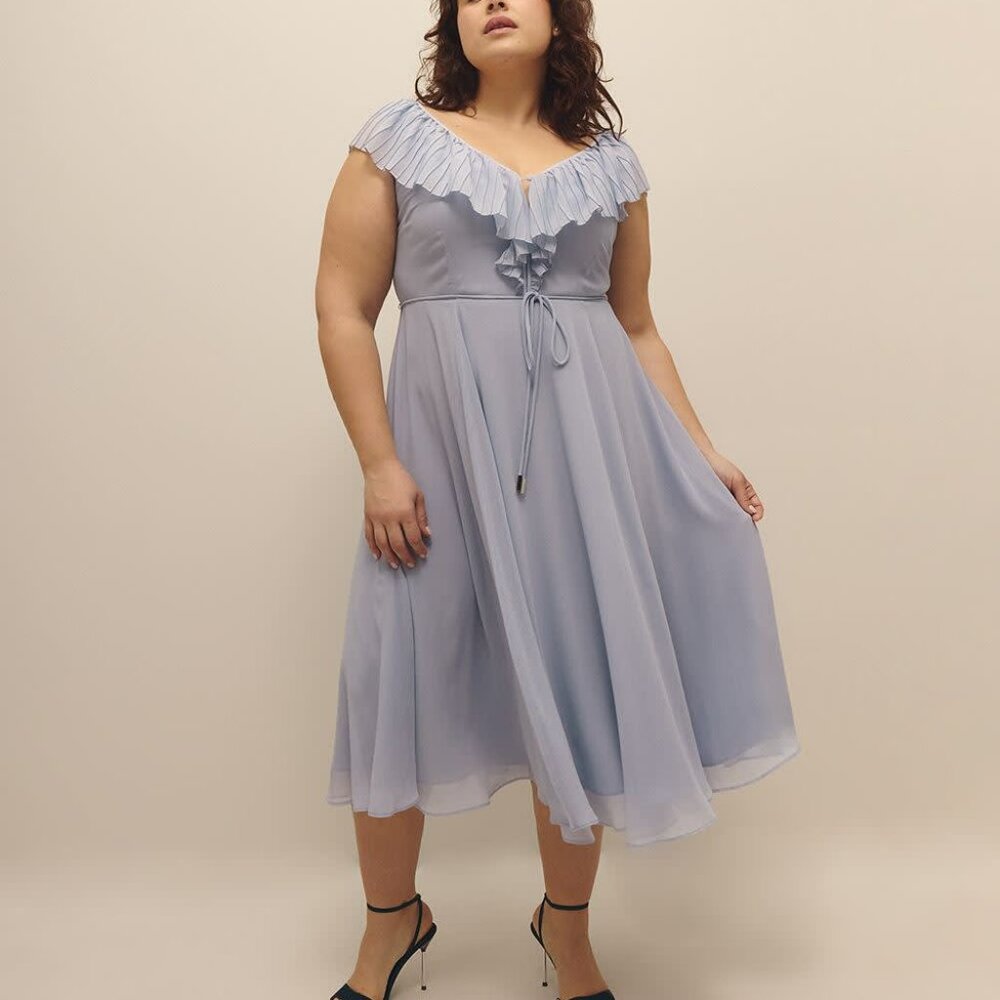 (NWT) Addition Elle - blue/grey Ruffled Sleeveless V-Neck Midi Dress (Size 14)